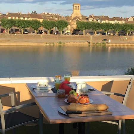ホテル Domaine Des Jardins De La Saone トゥールニュ エクステリア 写真